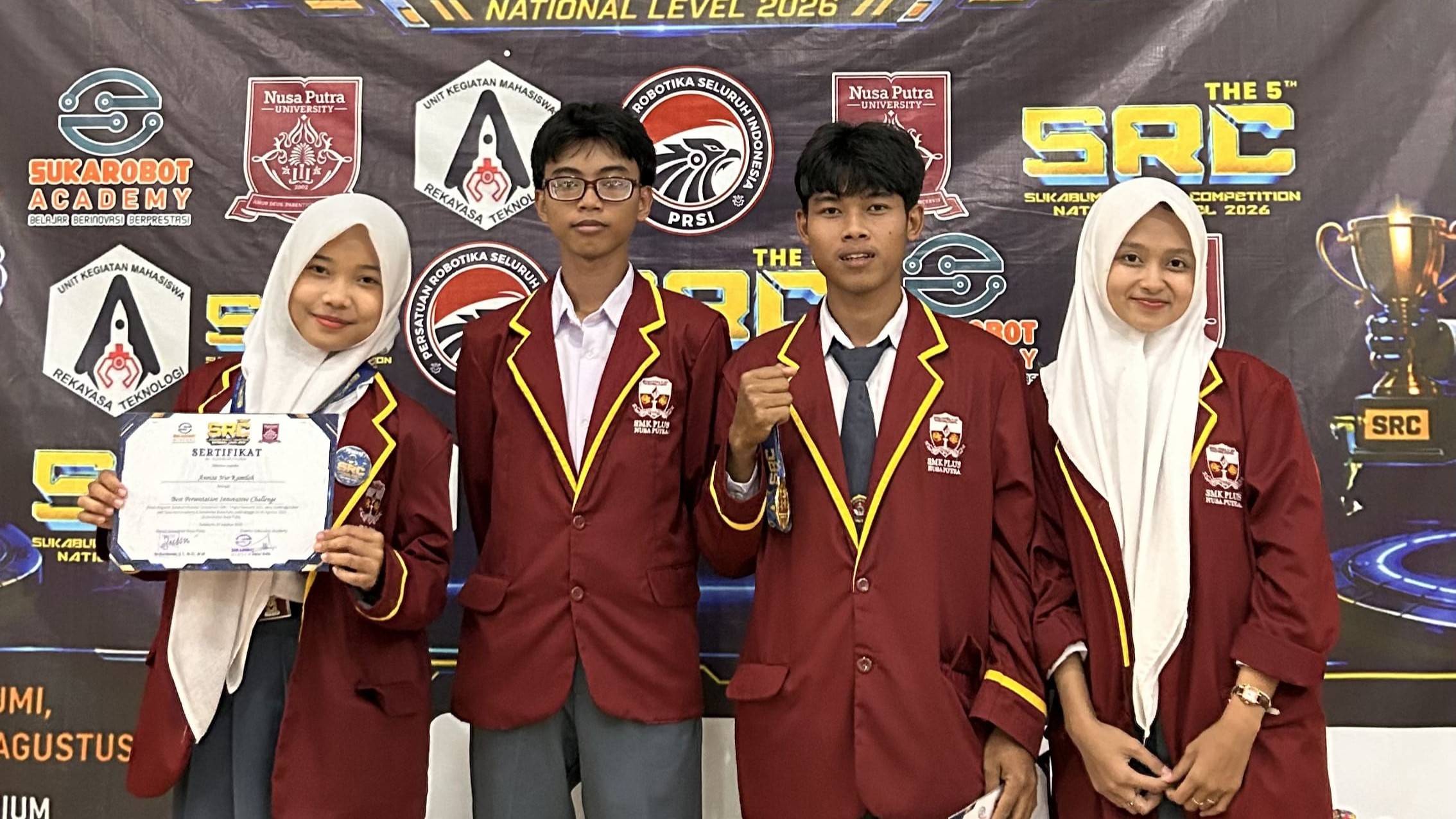 Siswa SMK Plus Nusa Putra Raih Penghargaan Best Presentation di Sukabumi Robotic Competition 2026 